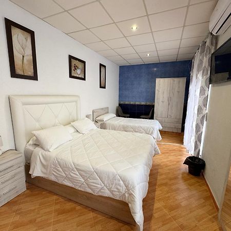 Hostal El Brillante - Alojamientos El Duque Кордоба Екстериор снимка