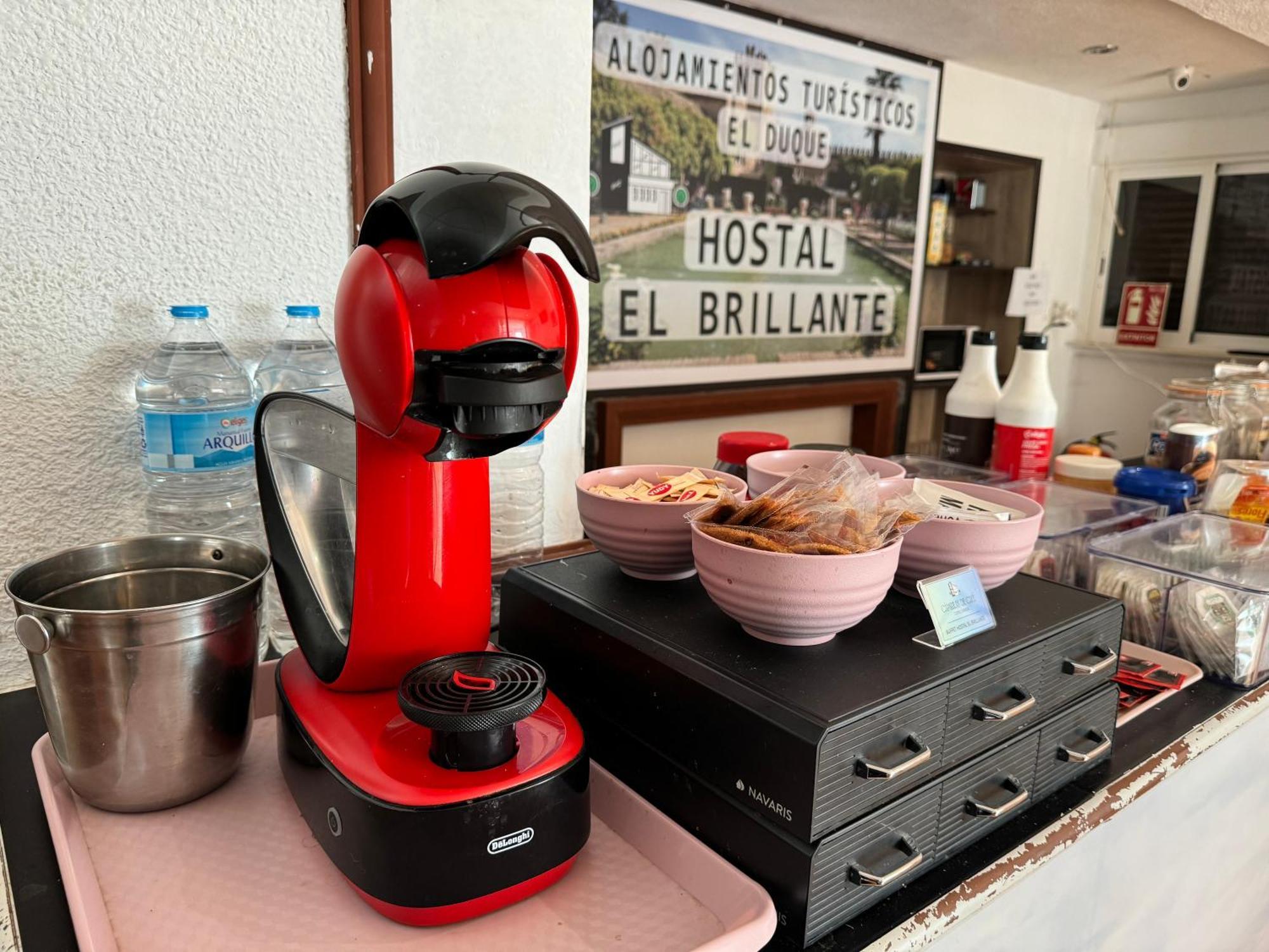 Hostal El Brillante - Alojamientos El Duque Кордоба Екстериор снимка