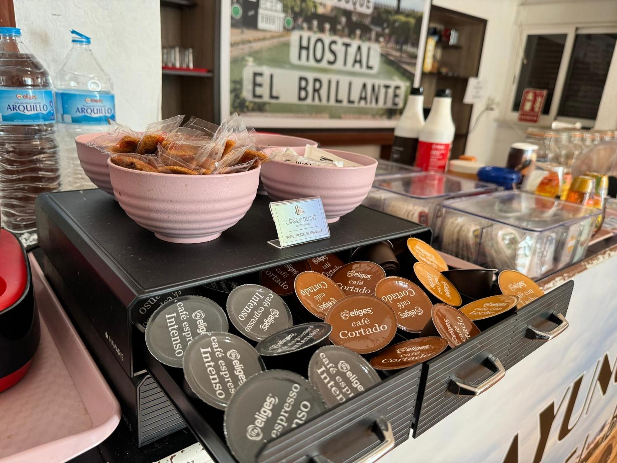 Hostal El Brillante - Alojamientos El Duque Кордоба Екстериор снимка