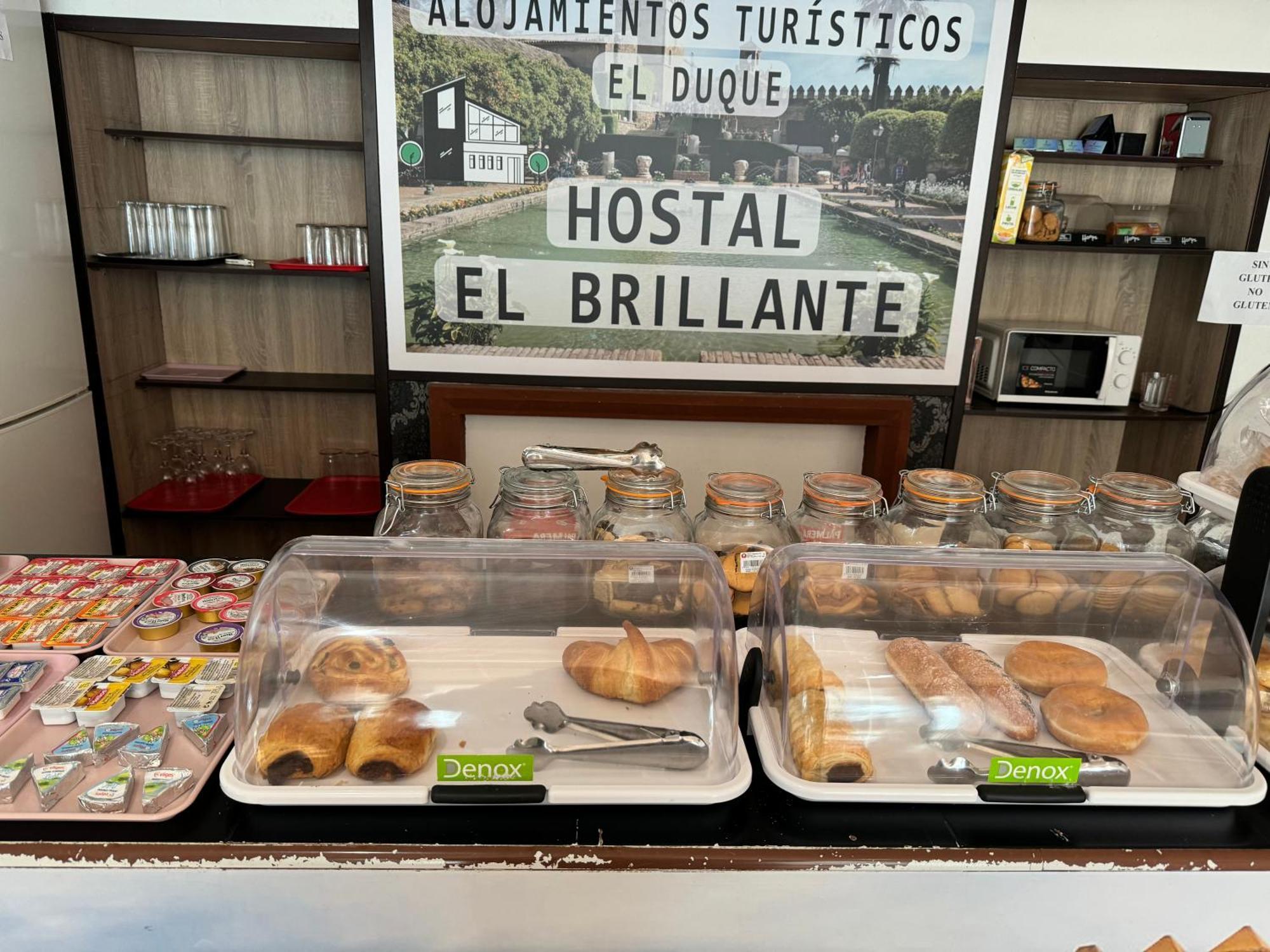 Hostal El Brillante - Alojamientos El Duque Кордоба Екстериор снимка
