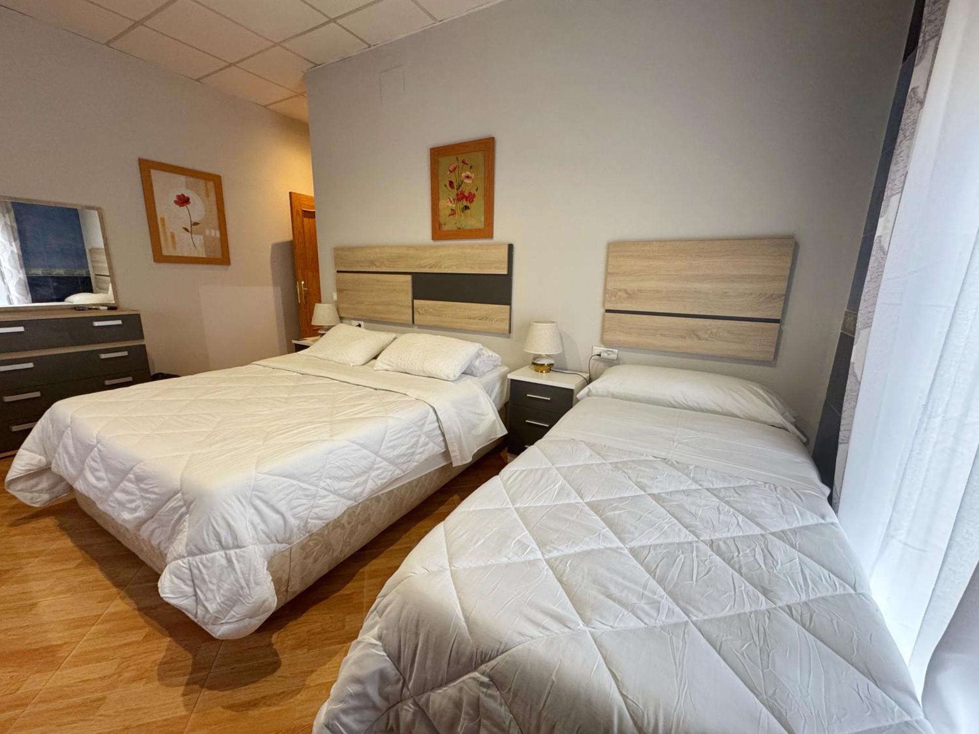 Hostal El Brillante - Alojamientos El Duque Кордоба Екстериор снимка