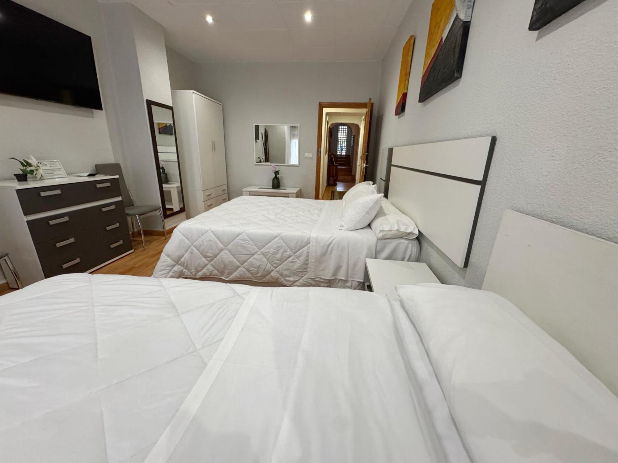 Hostal El Brillante - Alojamientos El Duque Кордоба Стая снимка