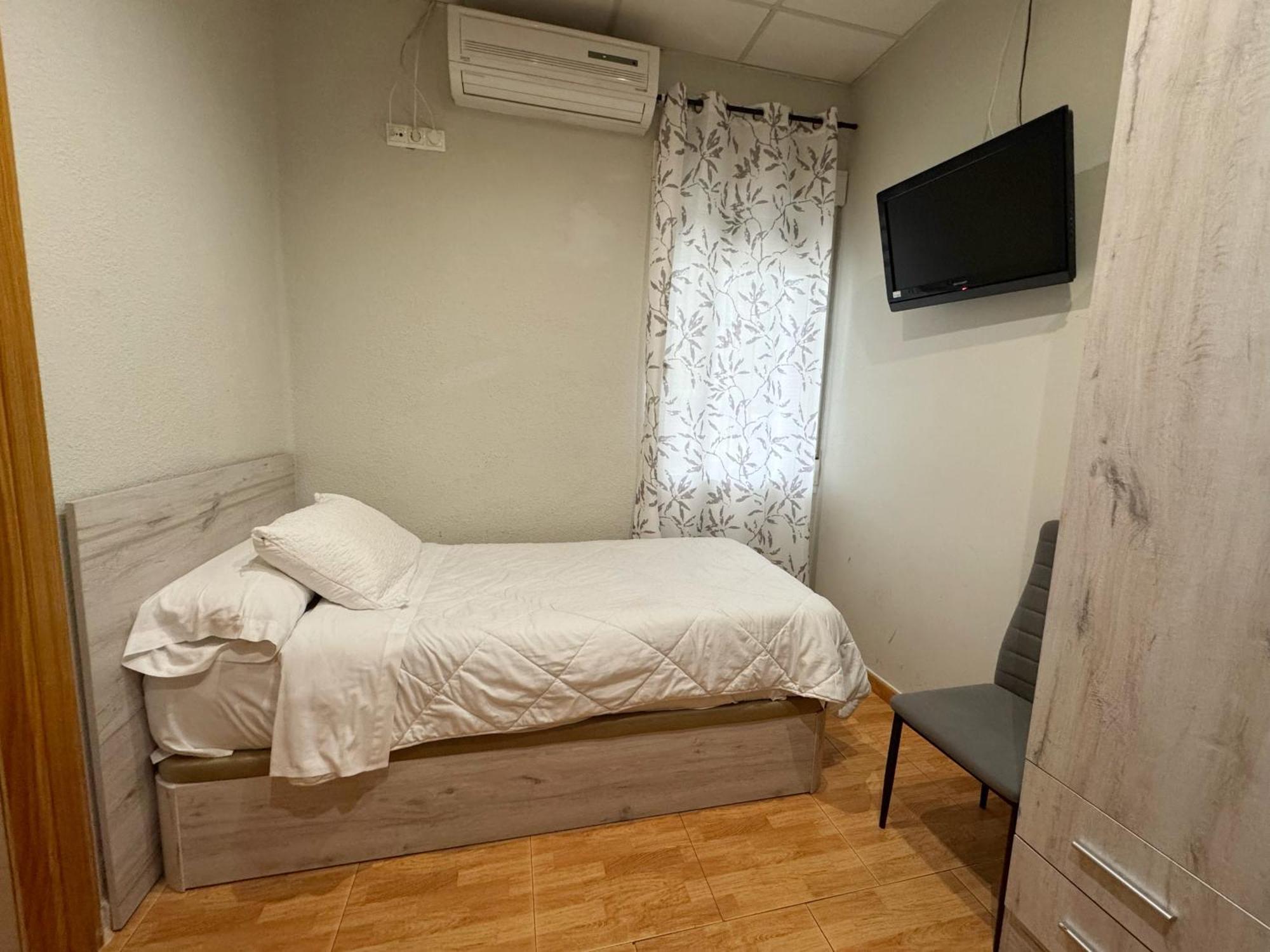 Hostal El Brillante - Alojamientos El Duque Кордоба Стая снимка