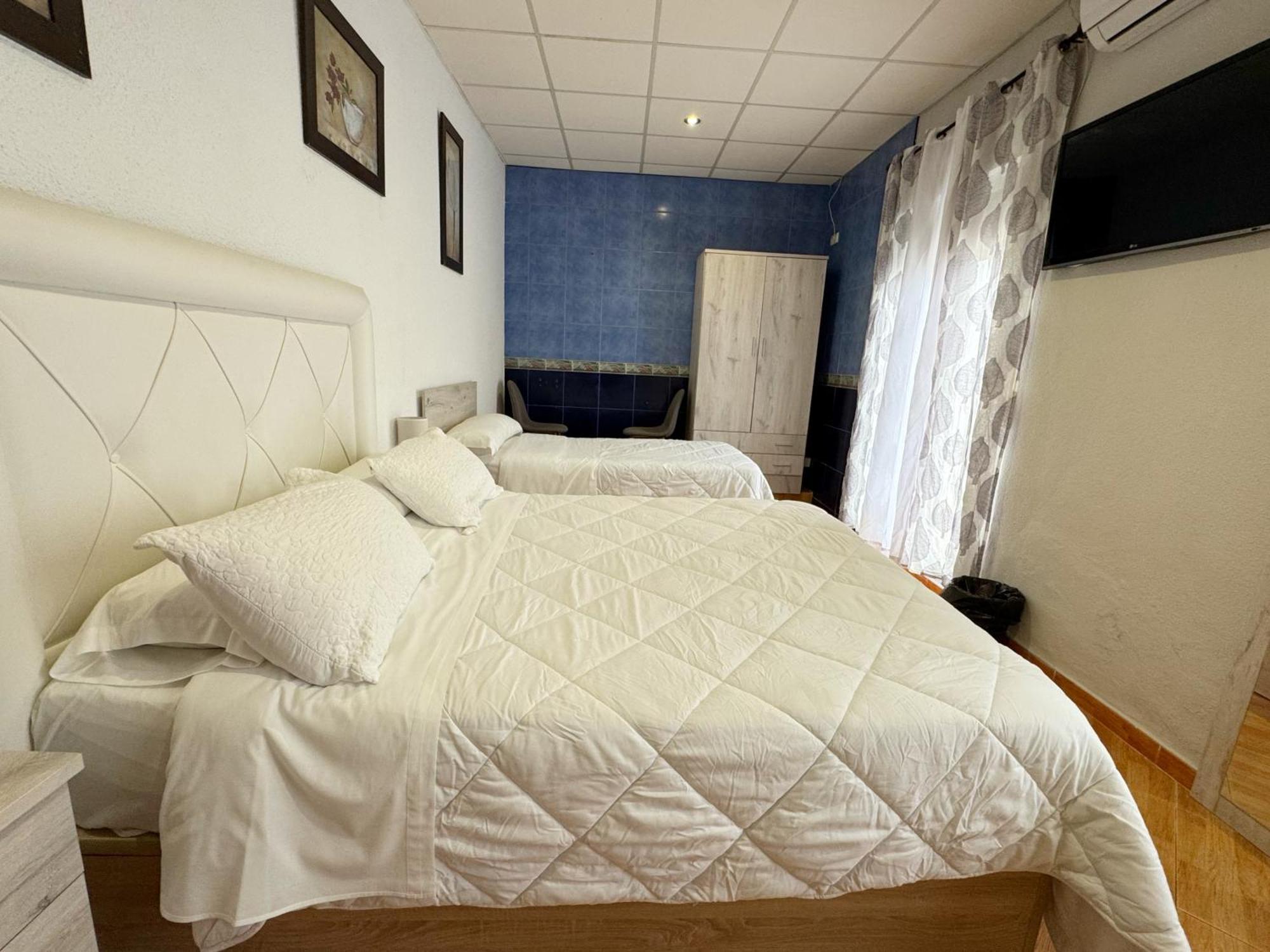Hostal El Brillante - Alojamientos El Duque Кордоба Стая снимка